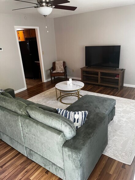 Building Photo - 1026 N Jefferson St