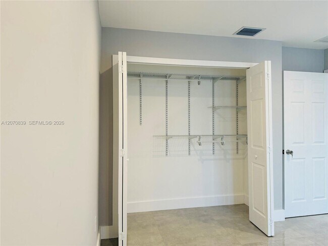 Building Photo - 1221 SW 76th Ct