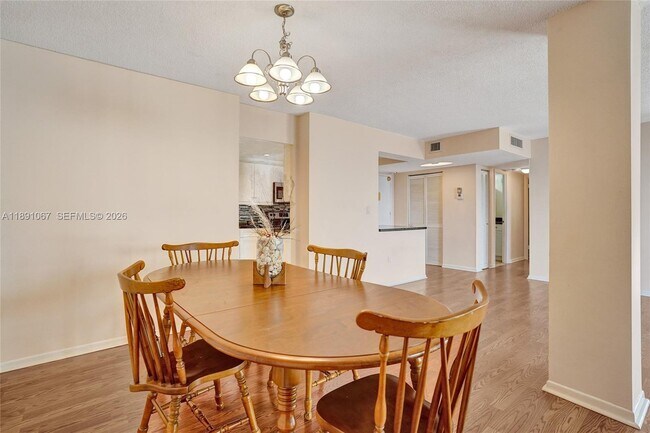 Building Photo - 1833 S Ocean Dr