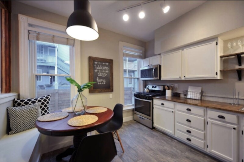Building Photo - 922 Rubel Ave