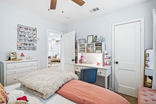 Building Photo - TCU-2712 Frazier Ave