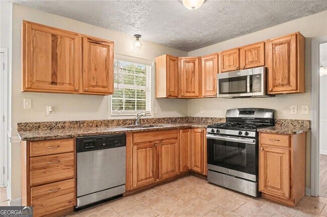 Building Photo - 175 Woodsong Dr