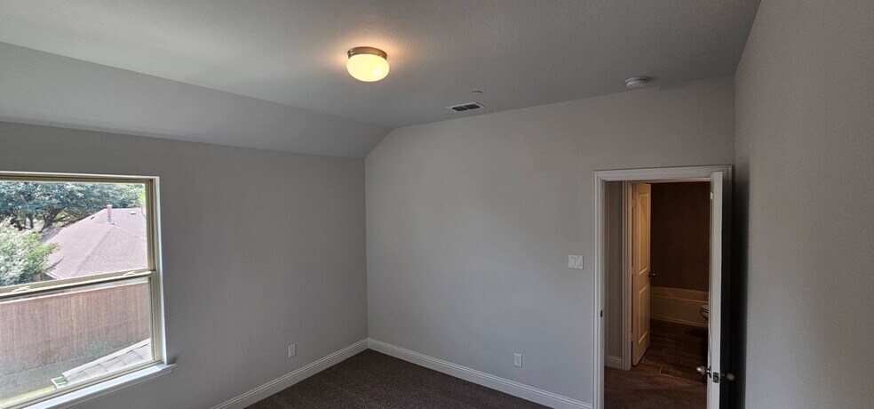 Building Photo - 5960 Bursey Rd