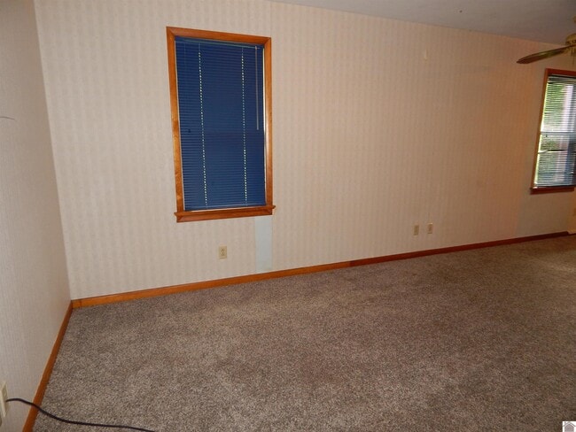 Building Photo - 2216 Dyke Rd