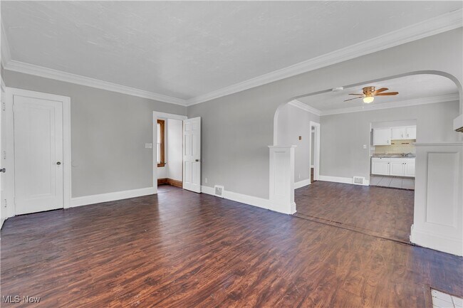 Building Photo - 4732 E 104th St