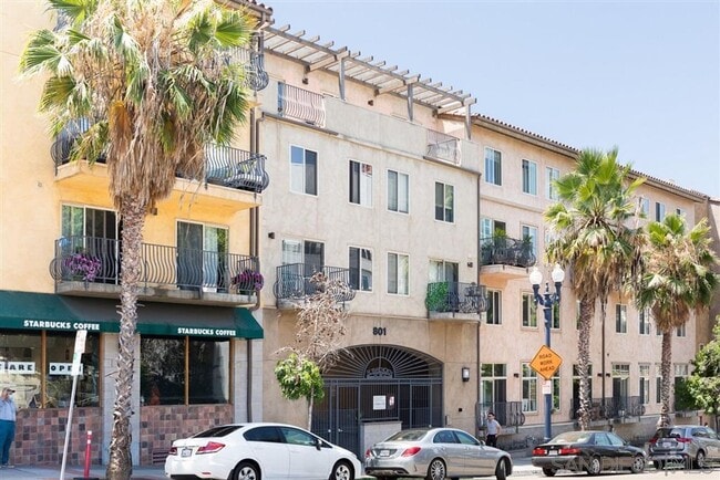 Building Photo - Oceanview Place in Little Italy