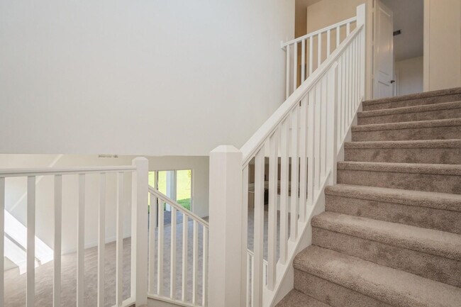 Building Photo - 4385 SW 123rd Ln