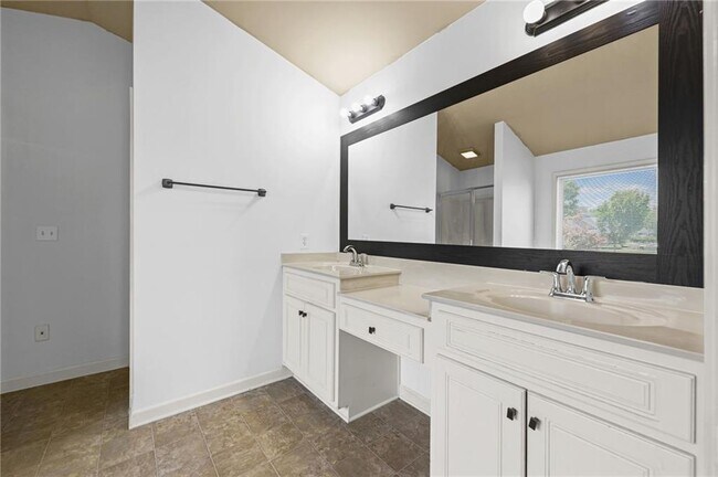 Building Photo - 578 Hardy Water Dr SE
