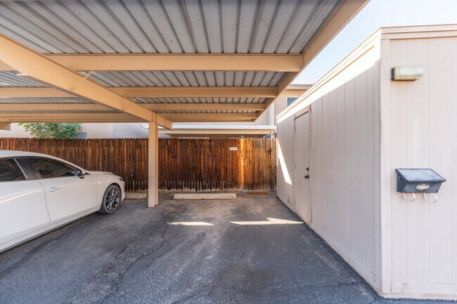 Building Photo - 5903 N 83rd St