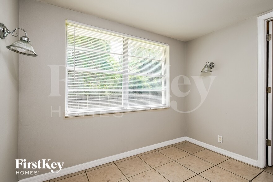 Building Photo - 196 Durrell Cir