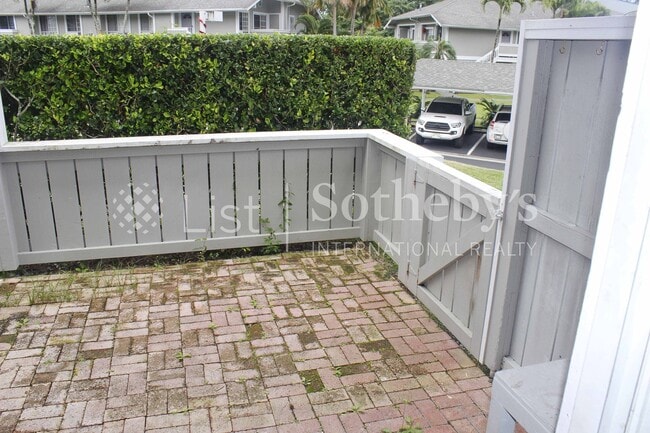 Building Photo - 46-1032 Emepela Way