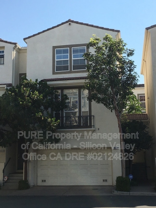 Primary Photo - 886 Fire Walk