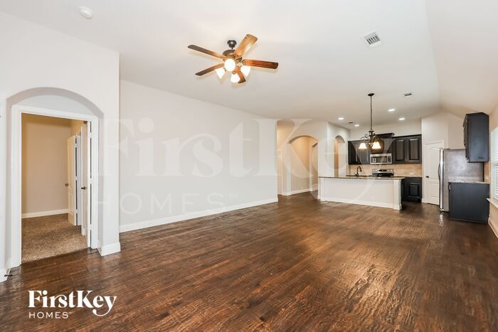 Building Photo - 1652 Sandle Wood Dr