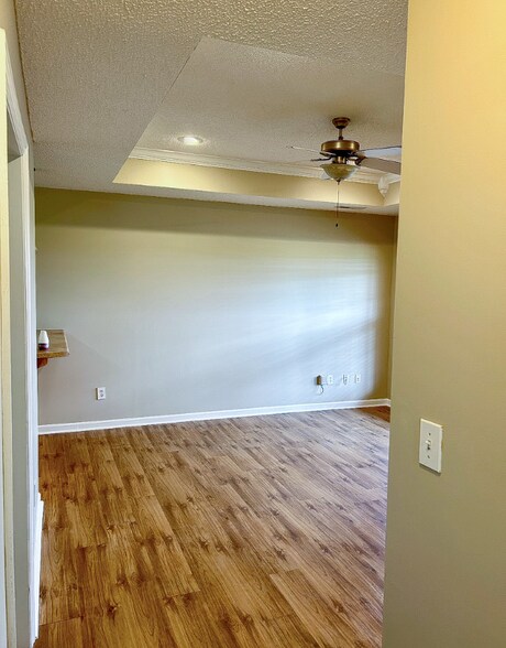 Building Photo - 264 Welcome Home Village Rd