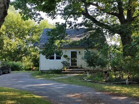 Building Photo - 1314 Blakeley Rd