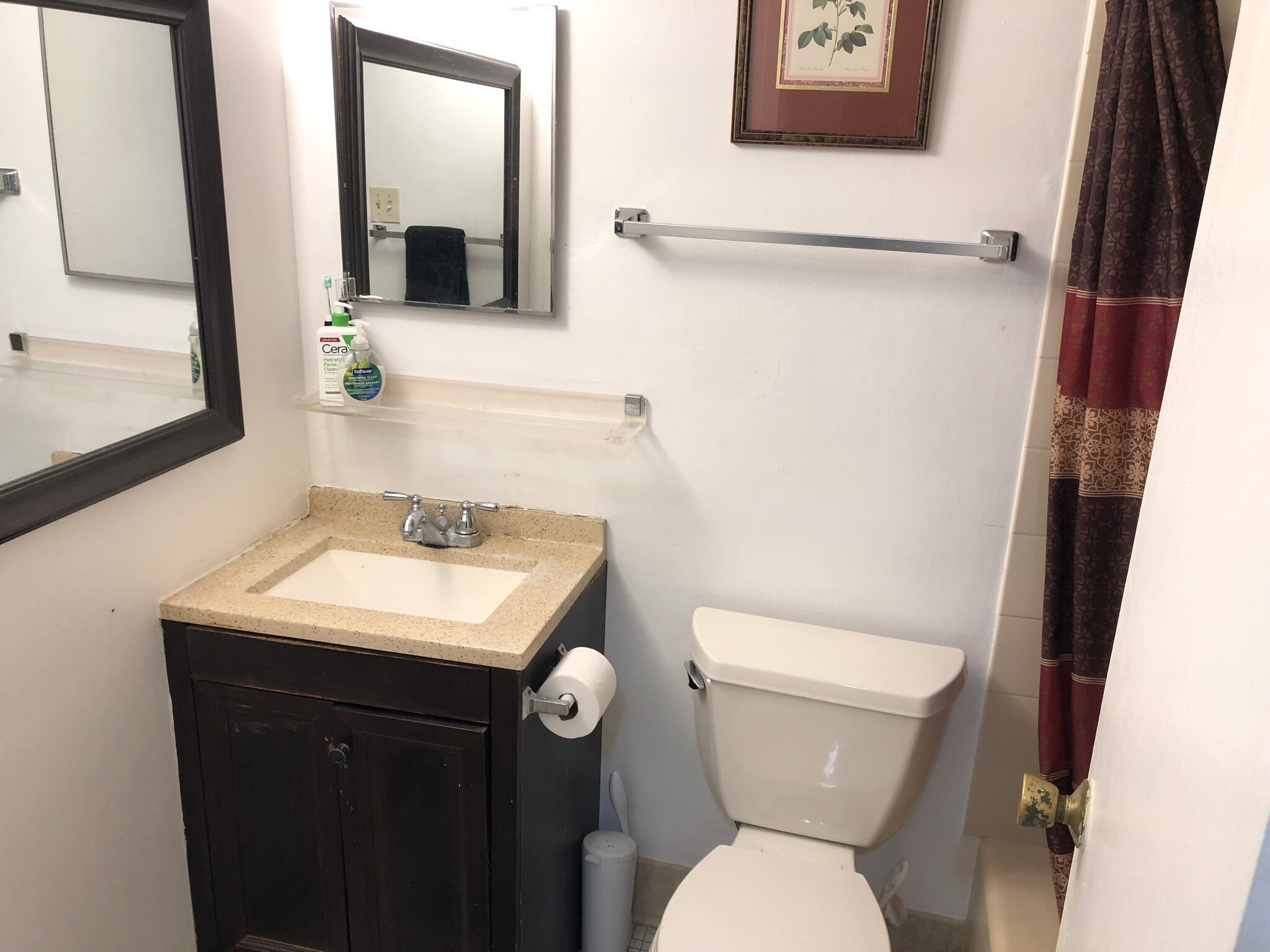 Full Bathroom - 950 25th St NW