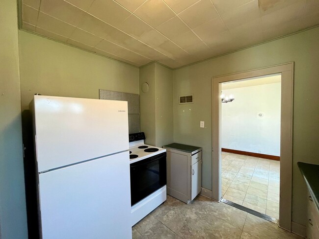 Building Photo - 3 Bed 1 Bath Single Family Home in Wausau