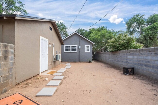 Building Photo - 1912 22nd St