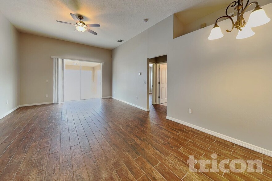 Building Photo - 6816 Monarch Park Dr