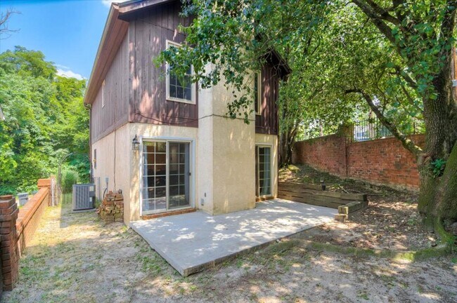 Building Photo - 705 Beacon Hill Ln