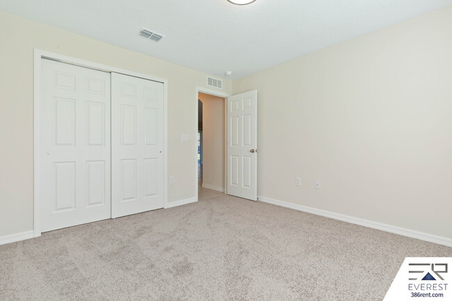 Building Photo - 18 Bressler Ln