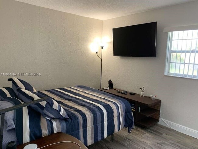 Building Photo - 3737 NW 20th St