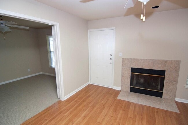 Building Photo - 7685 Northcross Dr