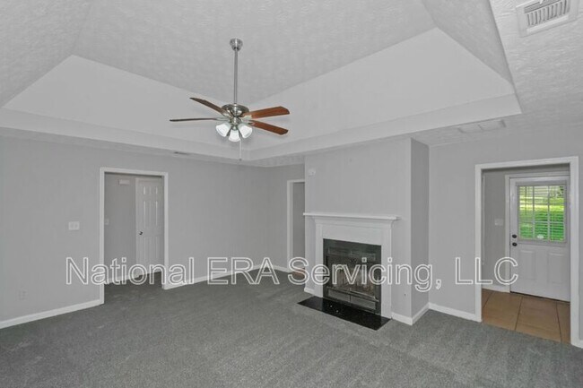 Building Photo - 213 Robin Ln