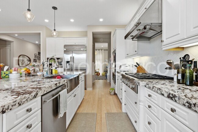 Building Photo - 6705 Elegante Wy