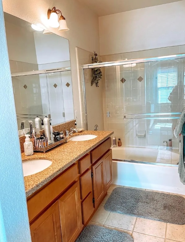 Building Photo - 2740 Bellezza Dr