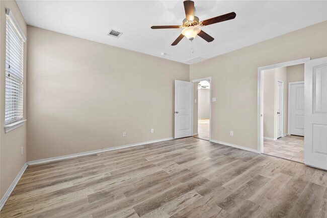 Building Photo - 13823 Double Branch Ln