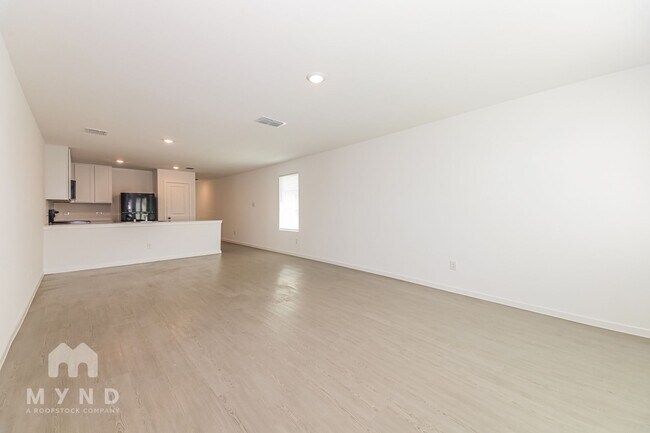 Building Photo - 1246 Basswood Dr