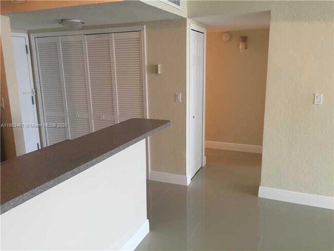 Building Photo - 9143 SW 77th Ave