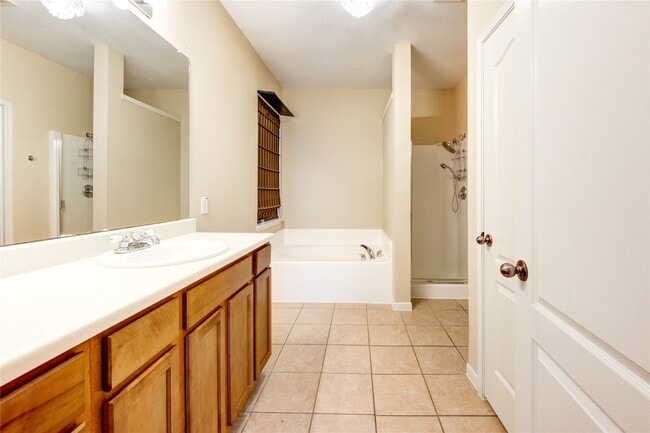 Building Photo - 7014 Marble Springs Dr