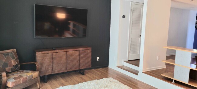 Building Photo - Welcome Home To the Four Seasons Condominiums of Winter Park.