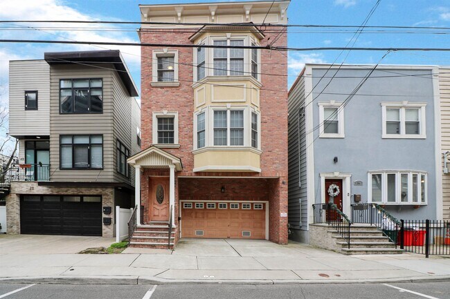 Building Photo - 22 W 19th St