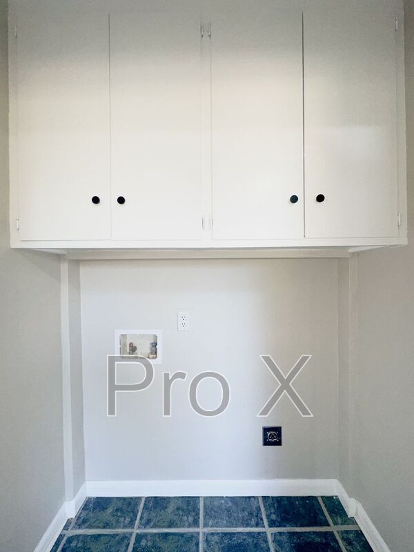 Building Photo - 2216 S Clover Dr