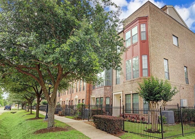 Building Photo - 2110 Shearn St