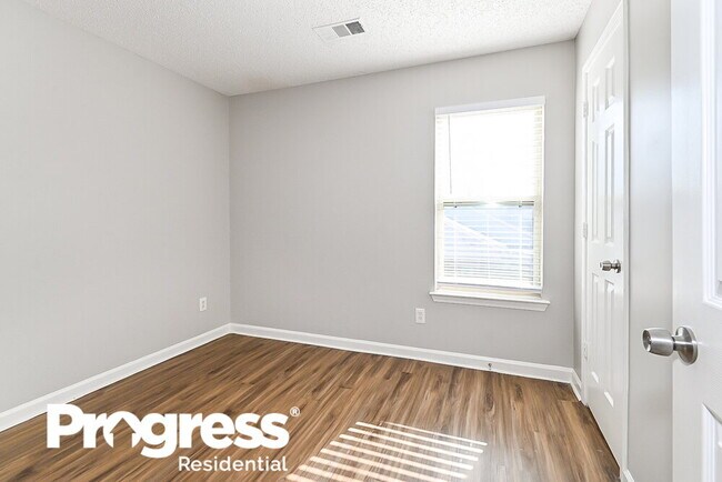 Building Photo - 6689 Boylston Dr