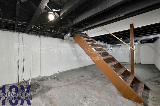 Building Photo - 1097 E 21st Ave