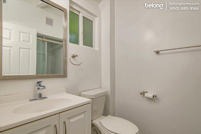 Building Photo - 6513 Corbin Ave