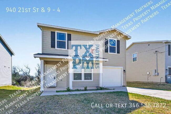 Building Photo - 940 21st St