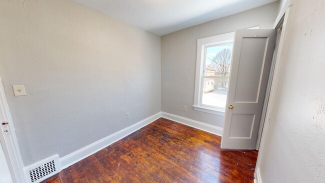 Building Photo - LEASE TO OWN your home! - 3 Bed / 1 Bath i...