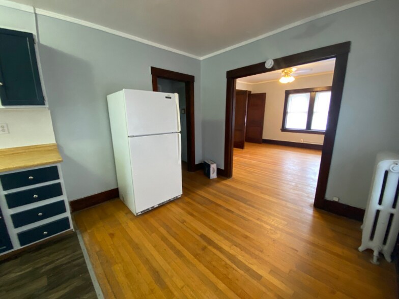 Building Photo - 1405 S 10th St