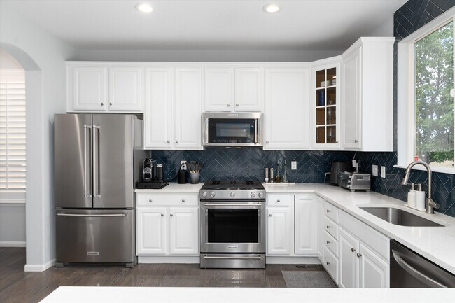 Building Photo - 10786 Southhaven Cir