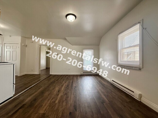 Building Photo - 3113 S Harrison St