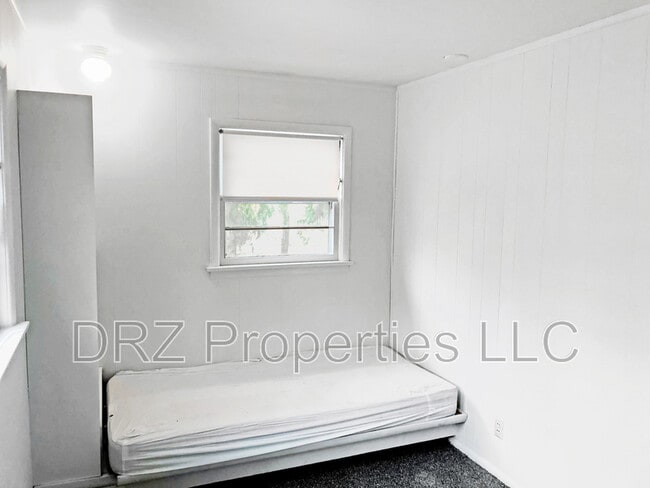 Building Photo - 1942 Richmond St NW