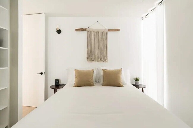 Building Photo - 1773 Torrance St