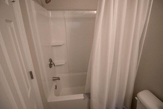 Building Photo - 105 N Garth Ave