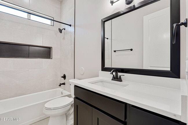 Building Photo - 13649 Keighly St